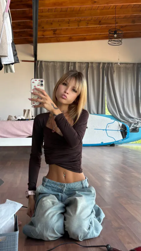 Tiny Lana - Fitness & Body Positivity Creator auf OnlyFans - Rank 2 Deutschland