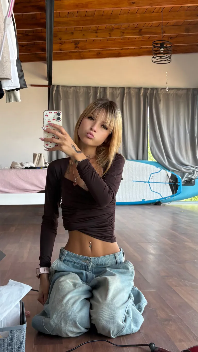 Tiny Lana - Fitness & Body Positivity Creator auf OnlyFans - Rank 2 Deutschland